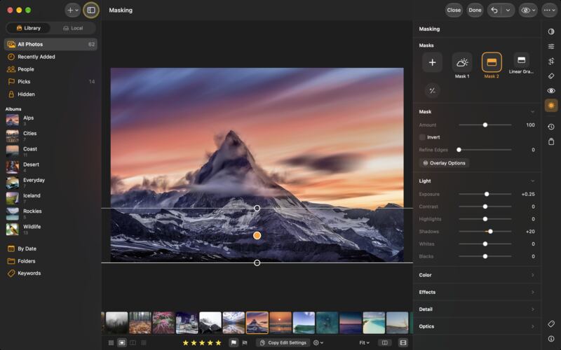 LightBites en un Mac aplicant màscares a una foto del Cervino a la posta de sol: un degradat lineal sobre la muntanya i el tauler de màscares
